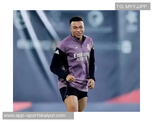 姆巴佩训练中暂时退场全力以赴争取赶上西超杯比赛